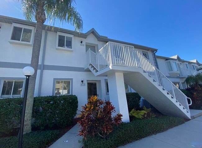 Building Photo - 343 Ocean Park Ln Unit V110