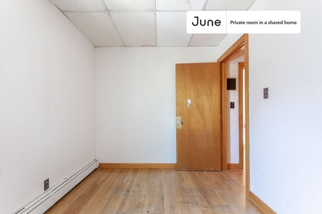 Photo - Room in Shared 5 bed/1 bath home Unit A