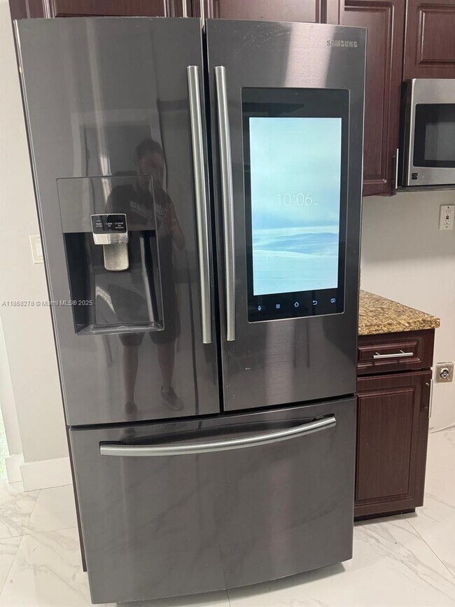 Photo - 1131 SW 10th St