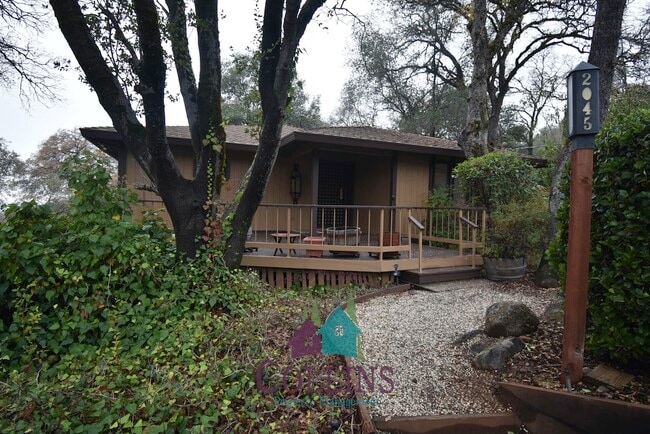 Photo - 2045 Ross Dr