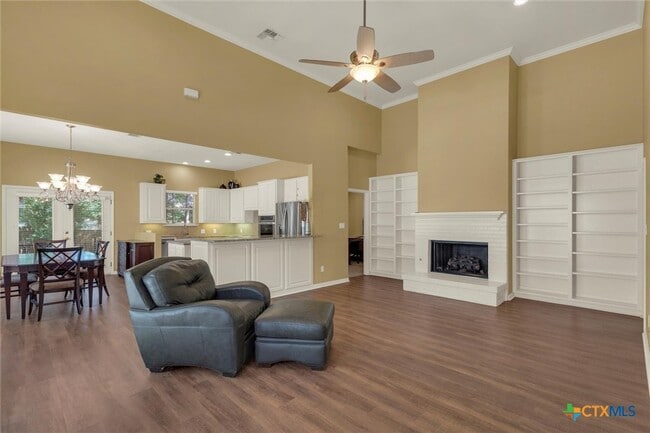 Photo - 2204 Garden Ct