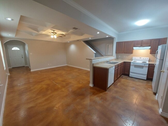 Building Photo - The Gardens at The Summit~3 Bedroom Townhouse