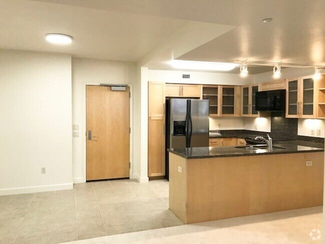 Building Photo - $2,950- 2 BR/1 Bath/1 Parking - Partly Fur... Unit 1003 Rental