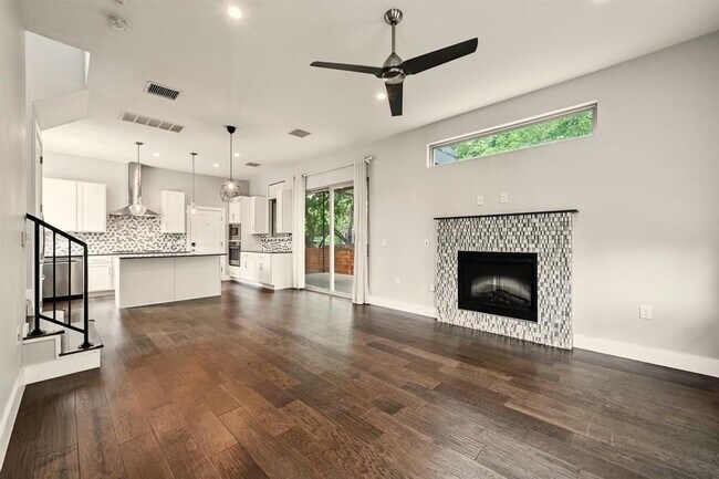 Photo - 2305 E 16th St Unit A