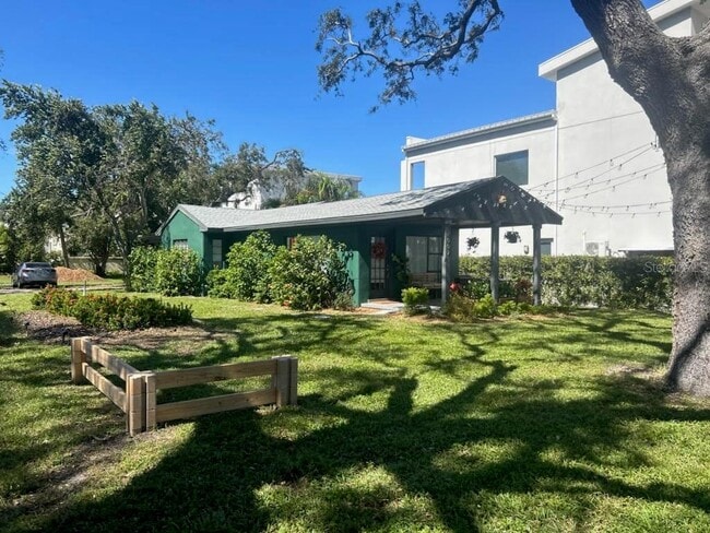 Building Photo - 4007 Bayshore Blvd Rental
