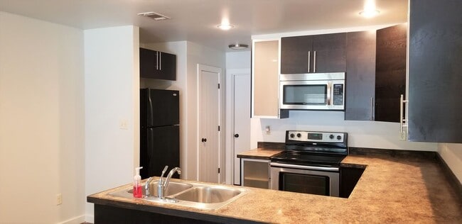 Photo - 110 SE 2nd St