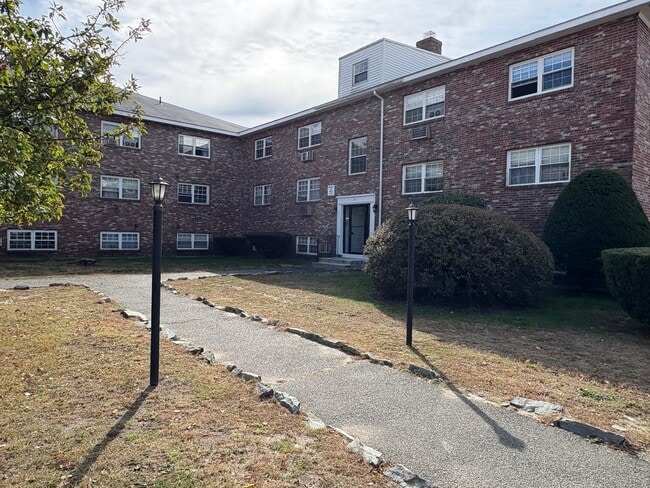 Photo - Bright 2-Bedroom Condo in Presidential Par...