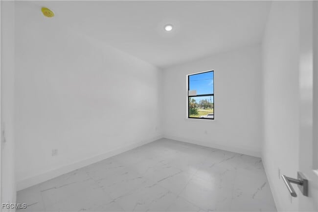 Photo - 936-938 Homestead Rd S