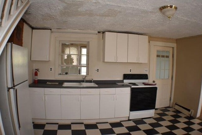 Photo - Single Family Farm Home