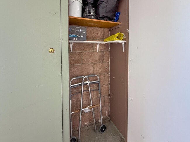 Photo - Beautiful High-Floor 1 Bedroom in Waikiki with Parking Unit 2805