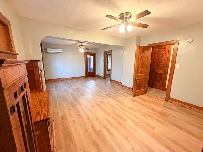 Photo - 1604 Franklin St