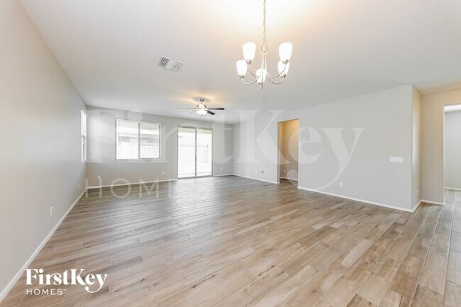 Photo - 18530 W Robin Ln