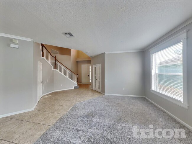 Photo - 2012 Crossvine Ln