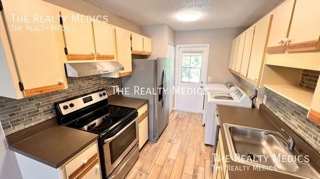 Photo - 836 W Rosewood Ln