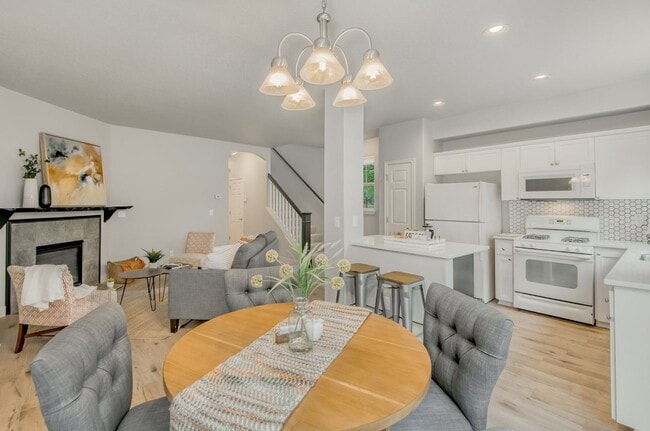 Photo - Beautiful Upscale End Unit Townhome with Lots of Updates! Walking Distance to Shopping & More!