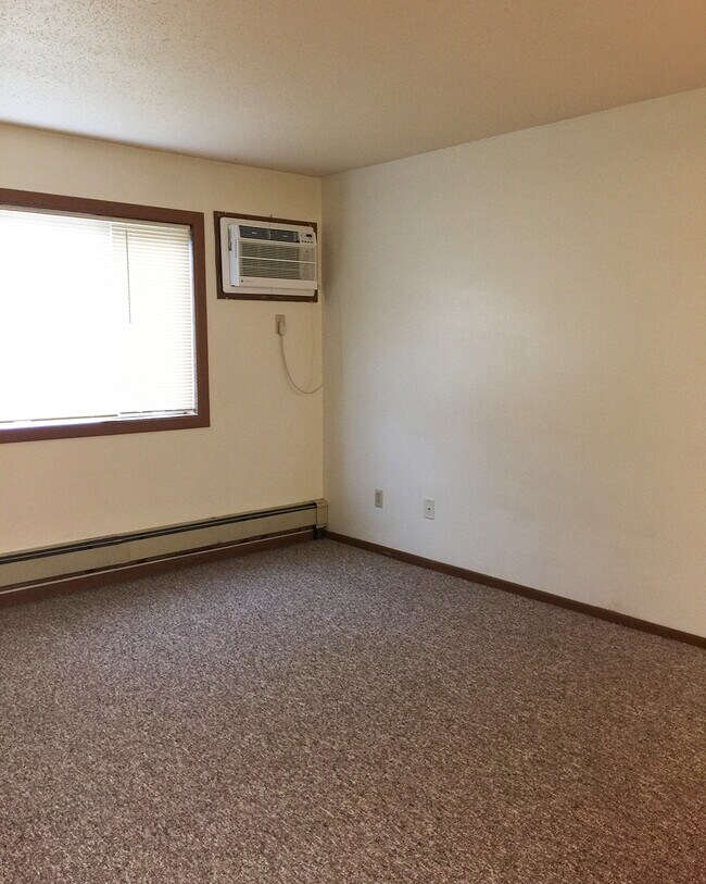 Photo - Cardinal Manor Apartments