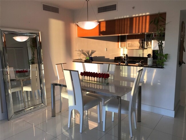 Photo - 1800 N Bayshore Dr Unit 10