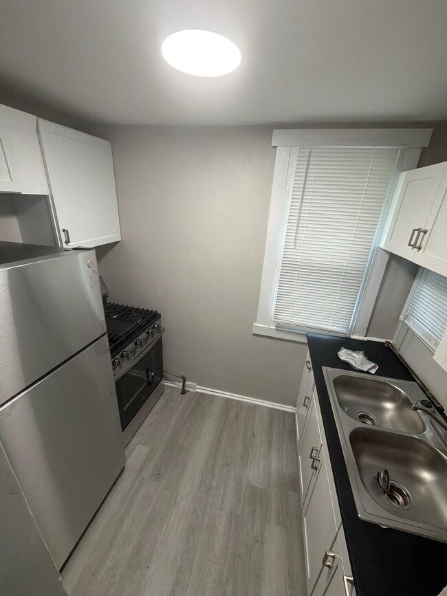 Photo - 1713 Scott St