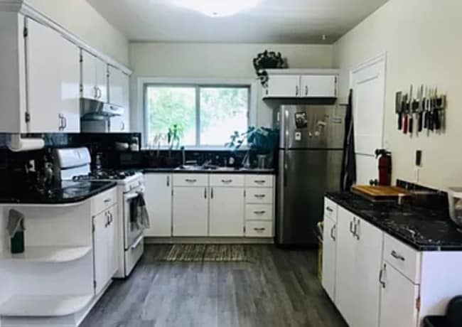 Photo - Spacious 4-Bedroom Home – with 2nd Kitchen...