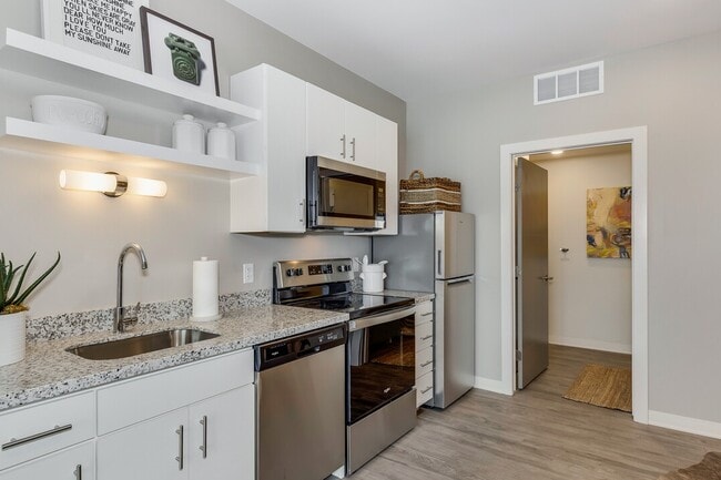 Seventeenth Apartments