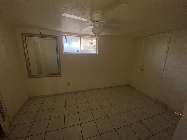 Photo - 575 N Delaware St