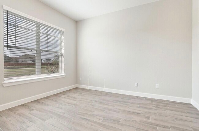 2206 Bridgeport Path Dr