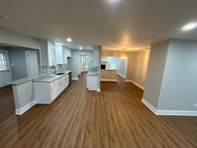 Photo - 1326 Whitewater Rd