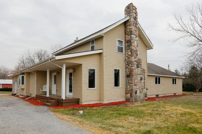 Building Photo - 60341 Constantine Rd