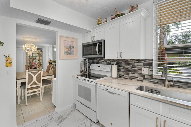 Photo - 3412 NE Causeway Blvd Unidad 103