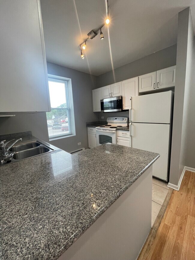 Photo - 503 S Main St Unit 3