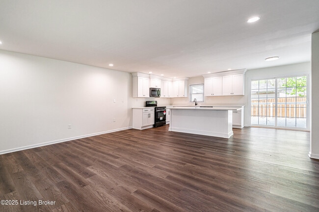 Photo - 3801 Iron Horse Way