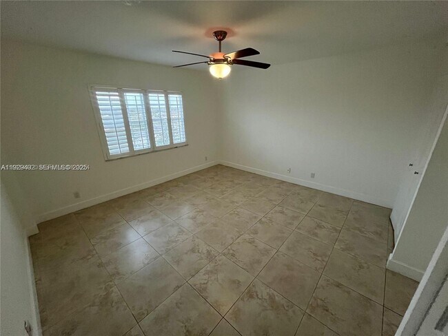 Photo - 5550 NW 61st St