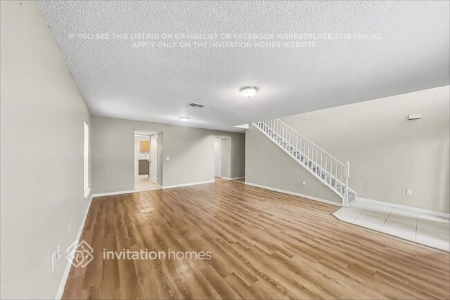 Photo - 1225 Howland Blvd