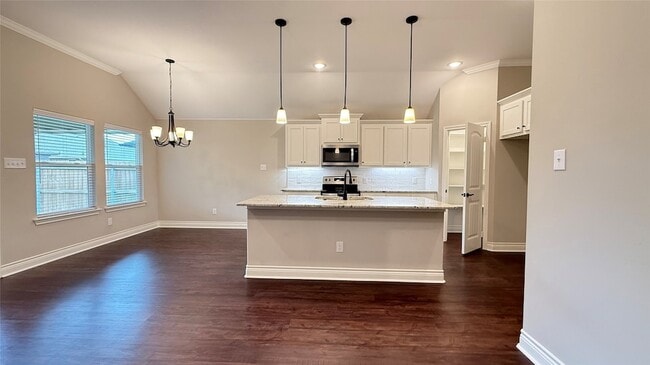 Photo - 704 Ransom Wy