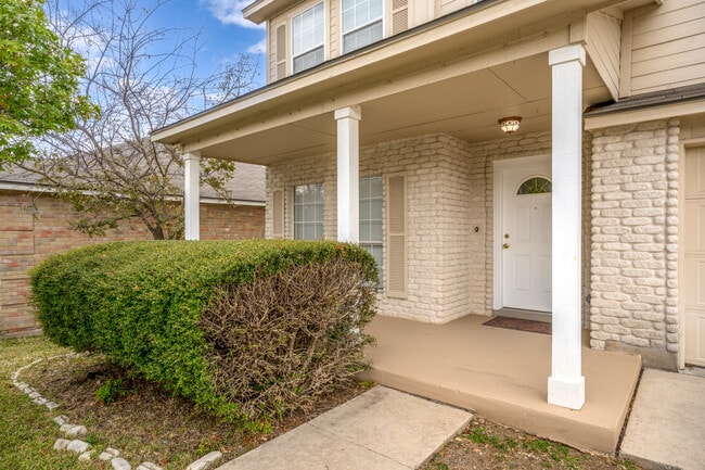 Photo - 511 Shannon Rose