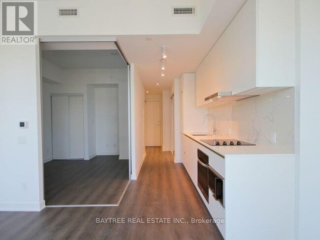 Photo - 8 Wellesley St E Unit 3106