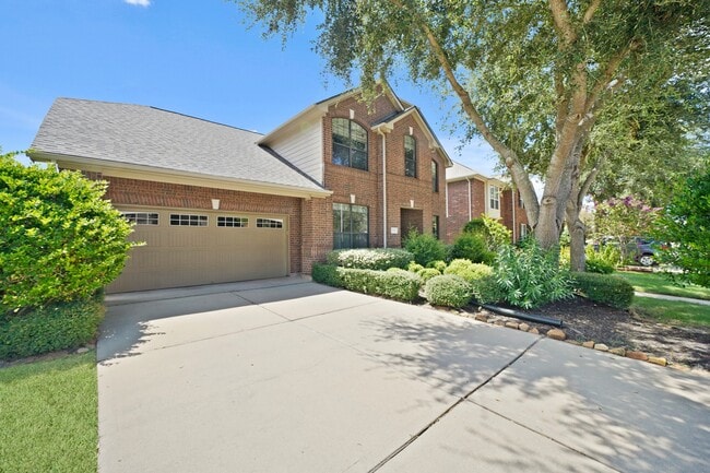 Photo - 714 Coggins Point Way