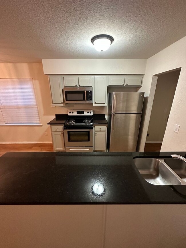 Photo - LIVINGSTON2709-11 Unit 2711