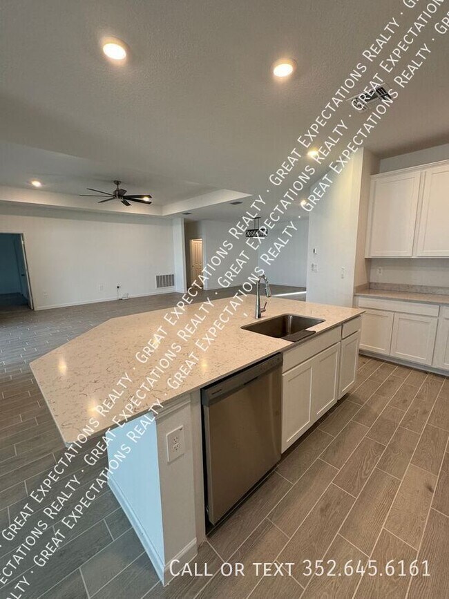 Photo - 3964 NE 33rd Ave