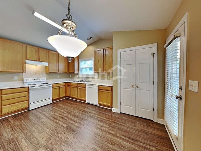 Photo - 101 Tyler Gate Ln