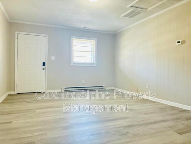 Photo - 409 Morton St