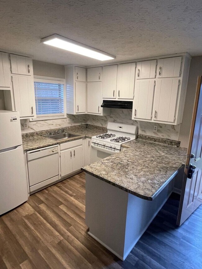 Photo - Sheldon Court Unit C