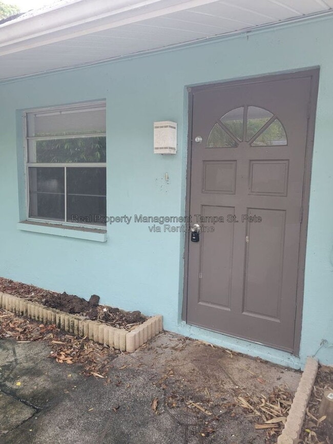 Photo - 917 Lake Palms Dr