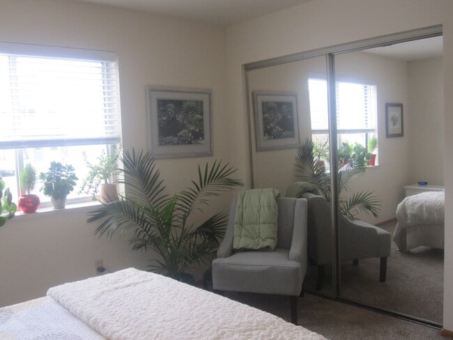 Photo - Ridge Creek Apartments