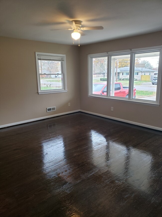 Photo - 5703 Bunning Dr