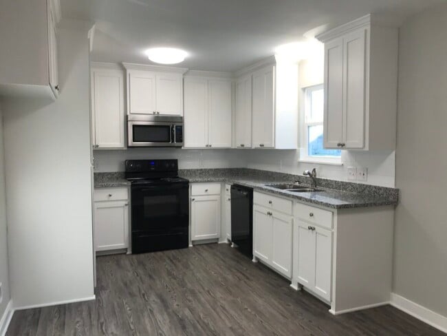 Photo - 5313 Chennault Rd