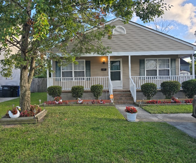 Photo - 1309 Marshall Ave