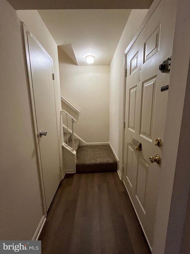 Photo - Modern Townhouse Living in Alexandria's Prime Location Unit D