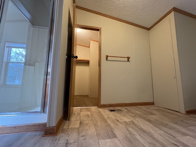 Photo - 134 Scarlet Oak Ln