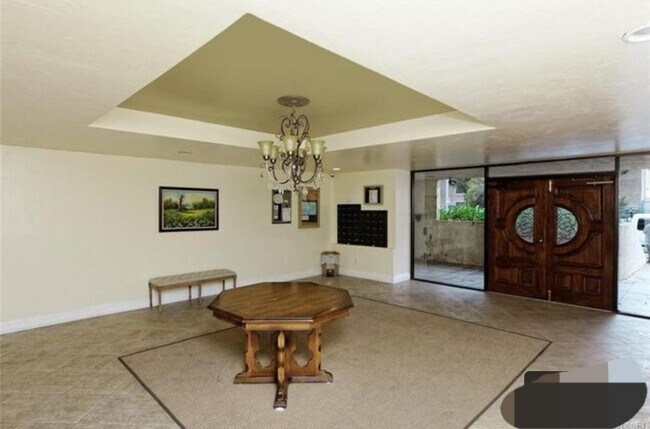 Photo - 9960 Owensmouth Ave Unidad 15